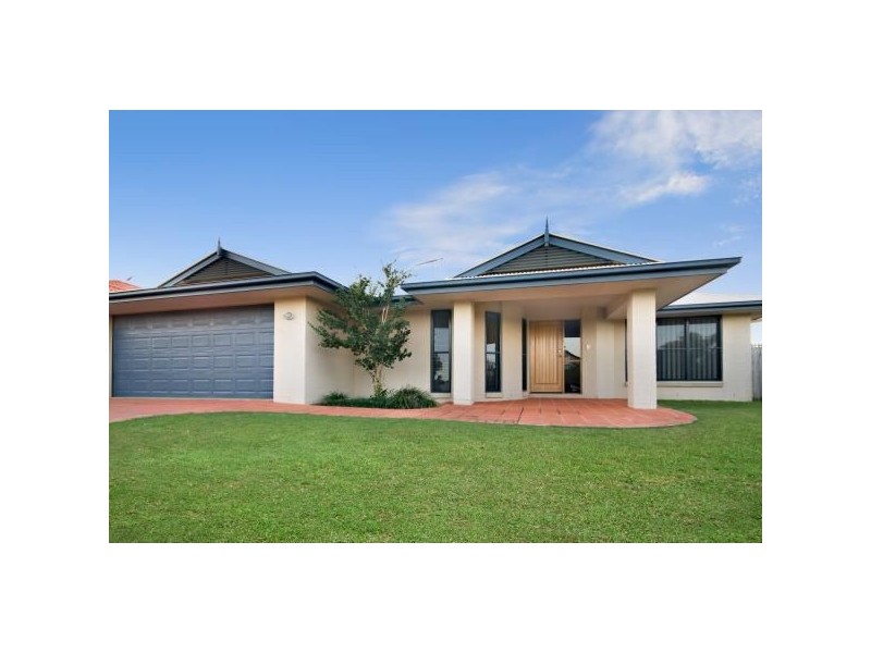 3 Garrett Place, Redland Bay QLD 4165