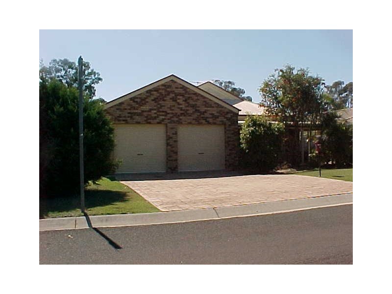 8 Karri Court, Victoria Point QLD 4165