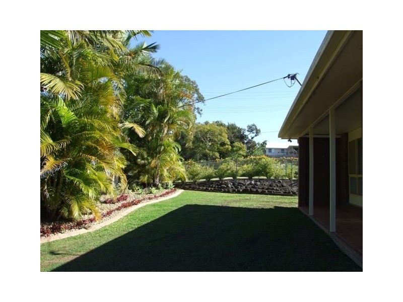 4 Christopher Street, Redland Bay QLD 4165