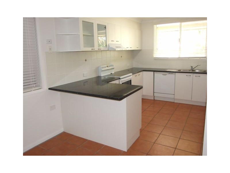 4 Christopher Street, Redland Bay QLD 4165