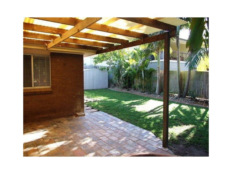 4 Christopher Street, Redland Bay QLD 4165