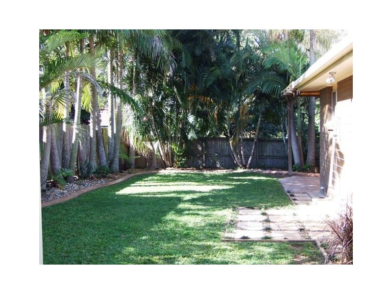 4 Christopher Street, Redland Bay QLD 4165