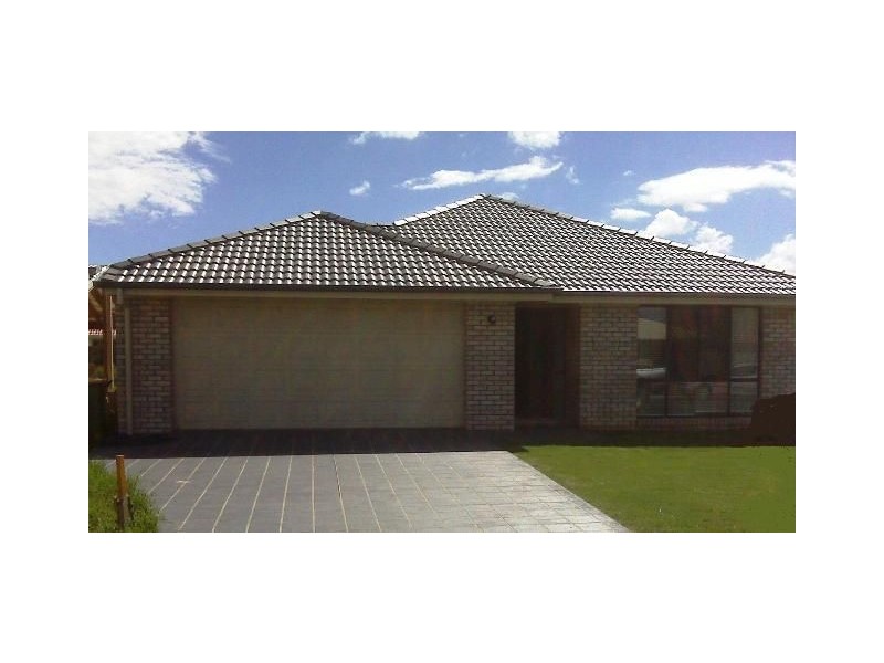 15 Ebony Cres, Redland Bay QLD 4165