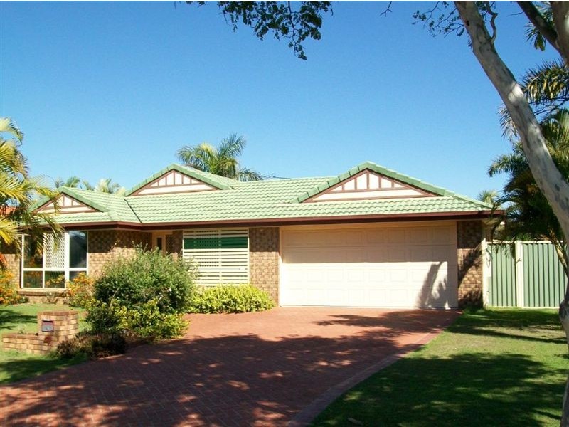 4 Applecross Cl, Victoria Point QLD 4165