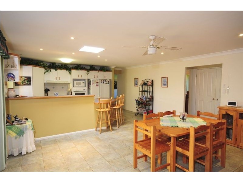 4 Applecross Cl, Victoria Point QLD 4165