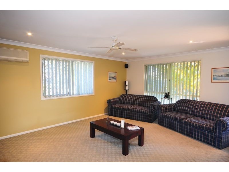 4 Applecross Cl, Victoria Point QLD 4165