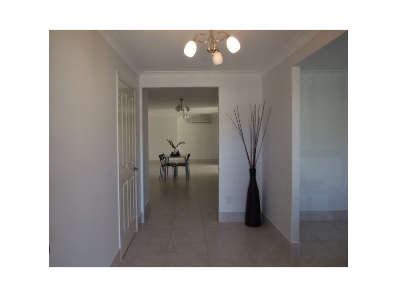 10 Indigo Street, Redland Bay QLD 4165