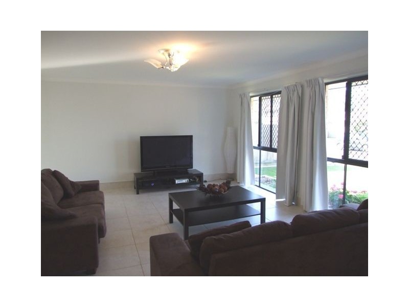 10 Indigo Street, Redland Bay QLD 4165