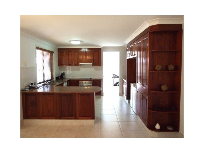 10 Indigo Street, Redland Bay QLD 4165