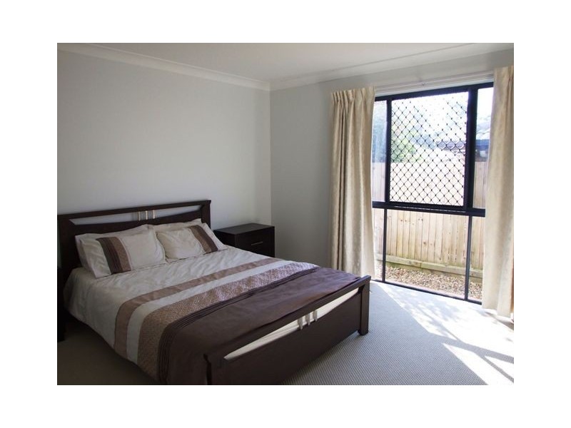 10 Indigo Street, Redland Bay QLD 4165