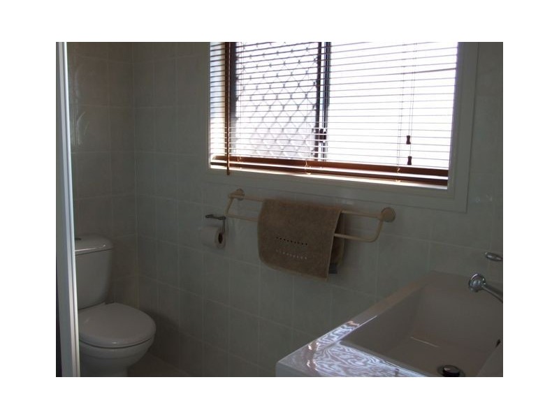 10 Indigo Street, Redland Bay QLD 4165