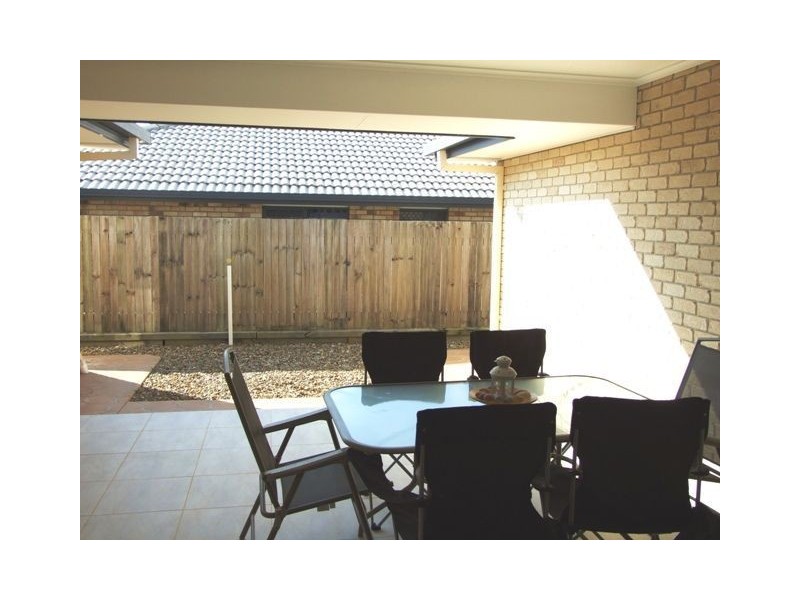 10 Indigo Street, Redland Bay QLD 4165