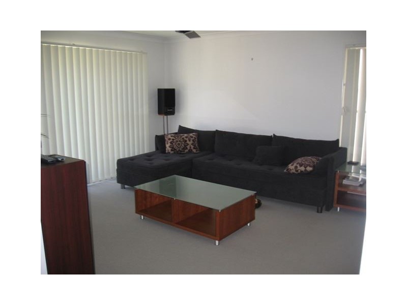 26 Azure Street, Redland Bay QLD 4165