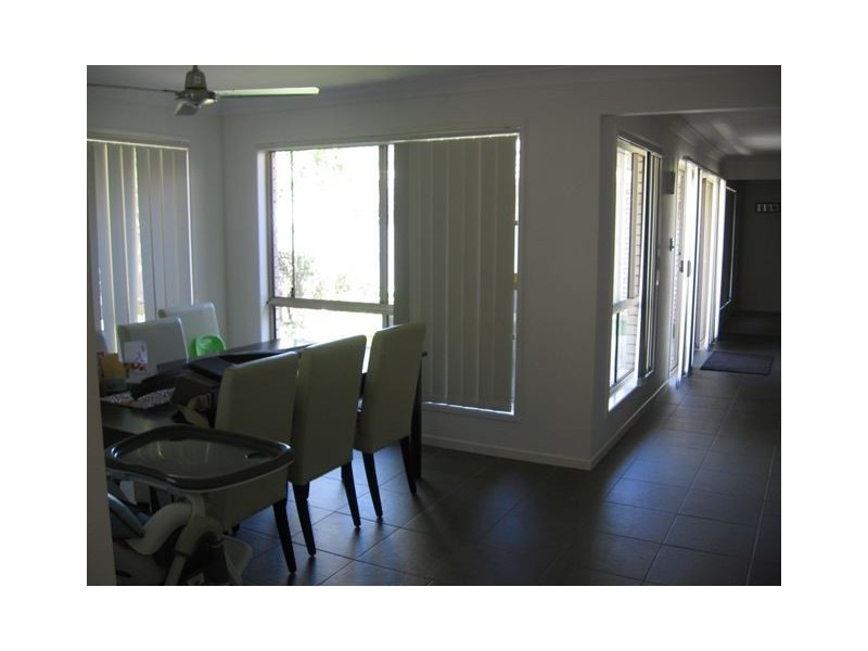 26 Azure Street, Redland Bay QLD 4165