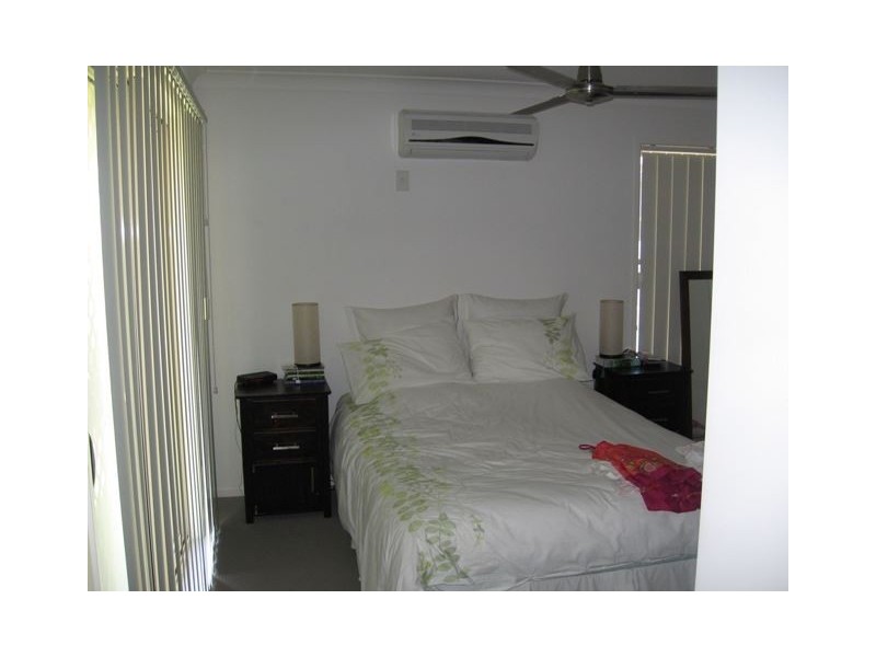 26 Azure Street, Redland Bay QLD 4165