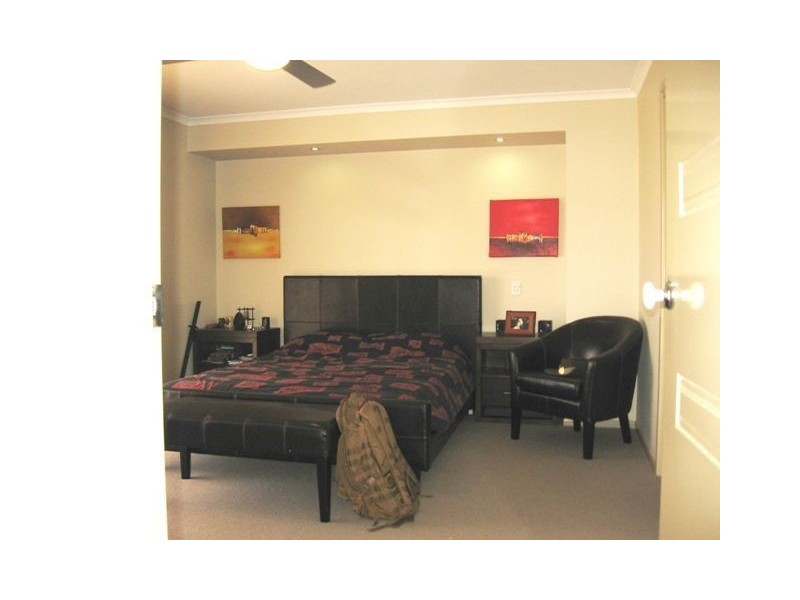 14 Mervyn Cr, Redland Bay QLD 4165