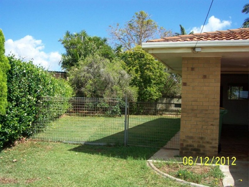 4 Vicki Place, Victoria Point QLD 4165