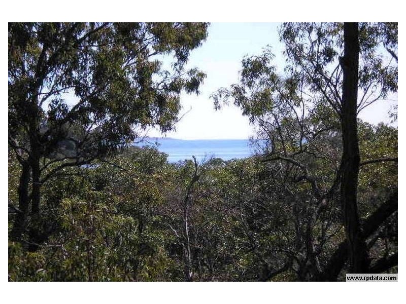 15 Beelong St, Macleay Island QLD 4184
