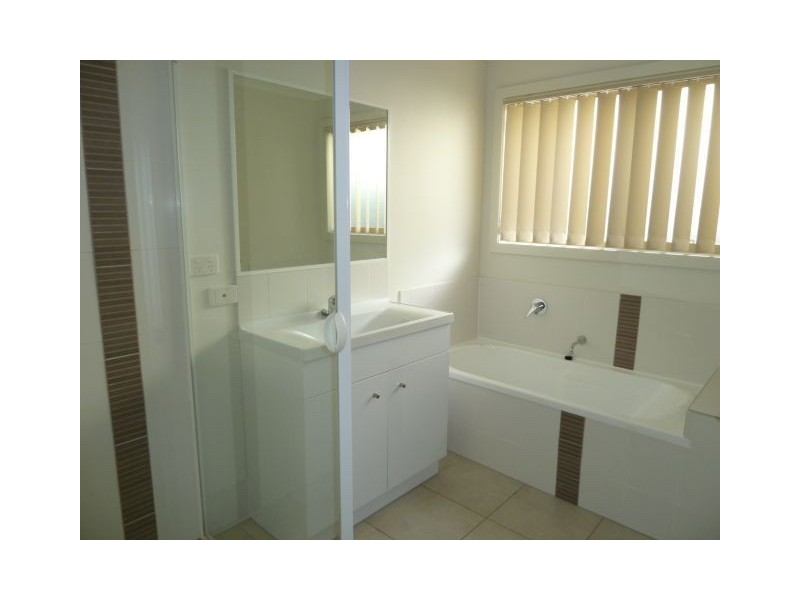 19 Bedarra Street, Redland Bay QLD 4165