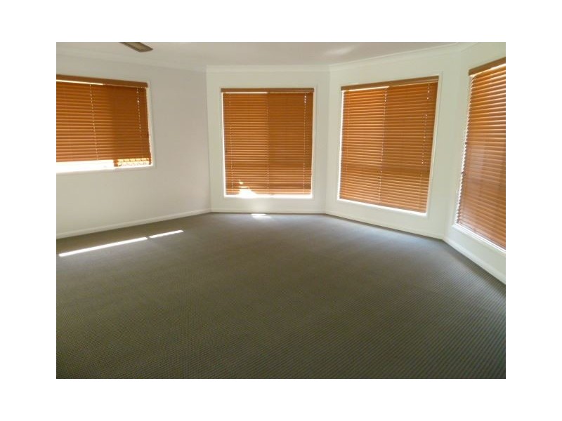 13 Daysland Rd, Victoria Point QLD 4165