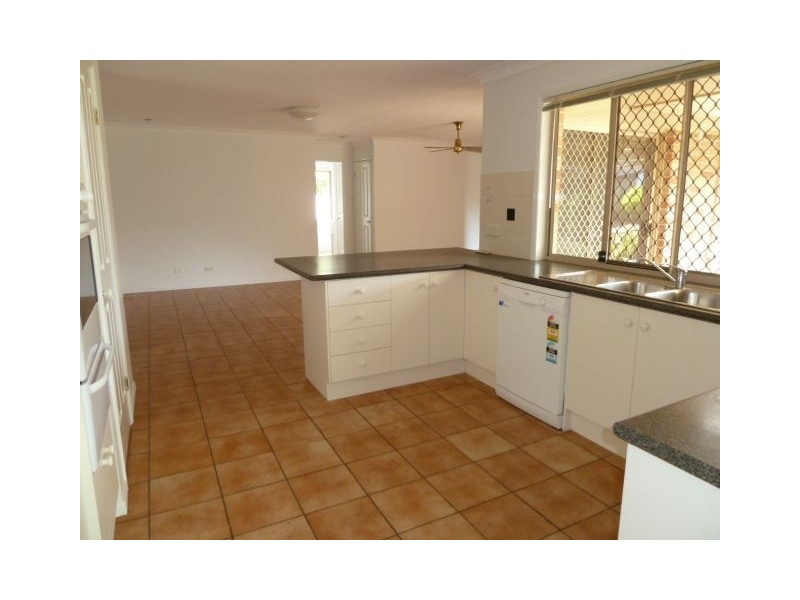 13 Daysland Rd, Victoria Point QLD 4165