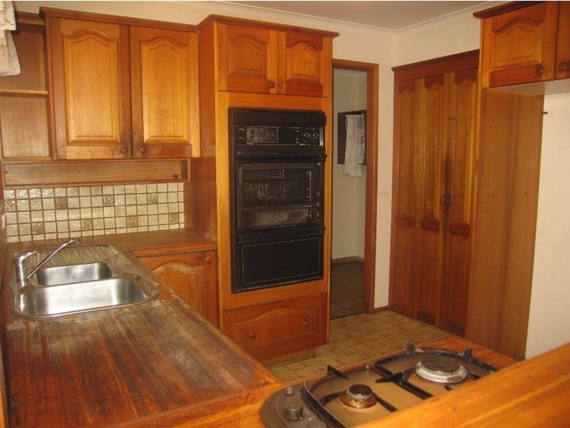 36 Muriel Street, Redland Bay QLD 4165