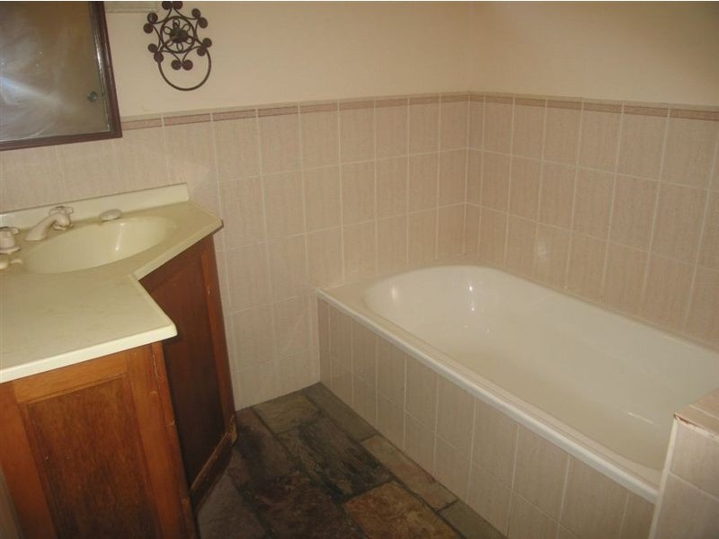 36 Muriel Street, Redland Bay QLD 4165