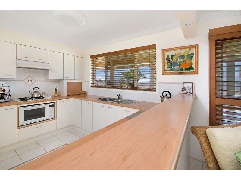10 Rosebud Esplanade, Victoria Point QLD 4165