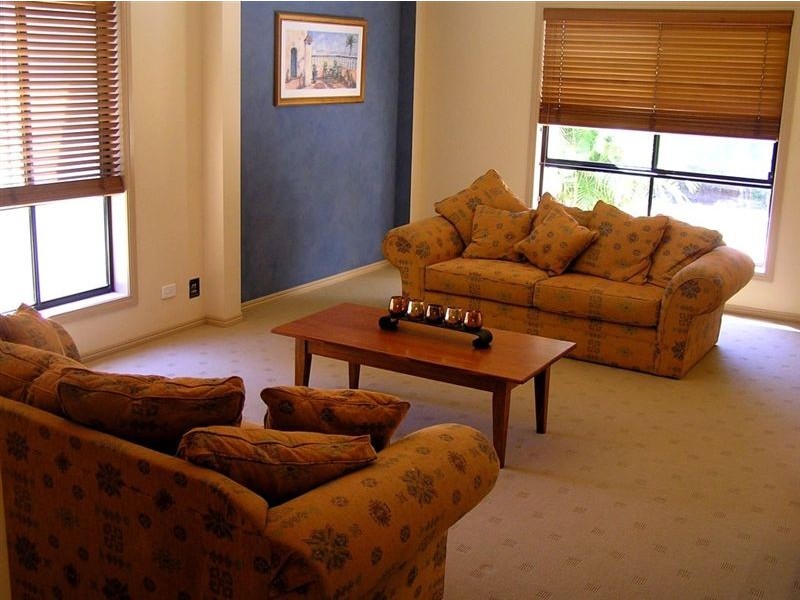 17 Roger Court, Redland Bay QLD 4165