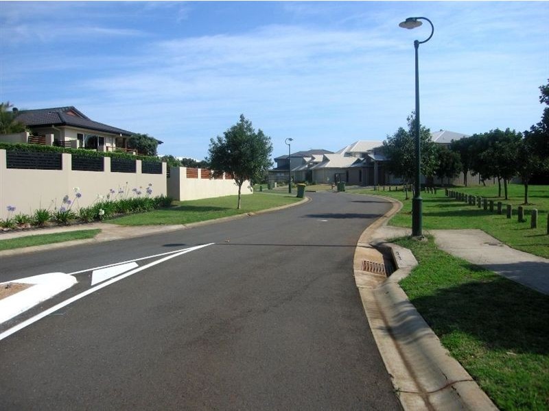 6 Irwin Place, Redland Bay QLD 4165