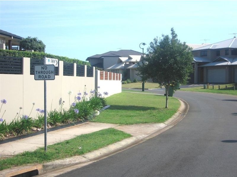 6 Irwin Place, Redland Bay QLD 4165