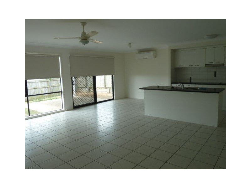 113 Bunker Rd, Victoria Point QLD 4165