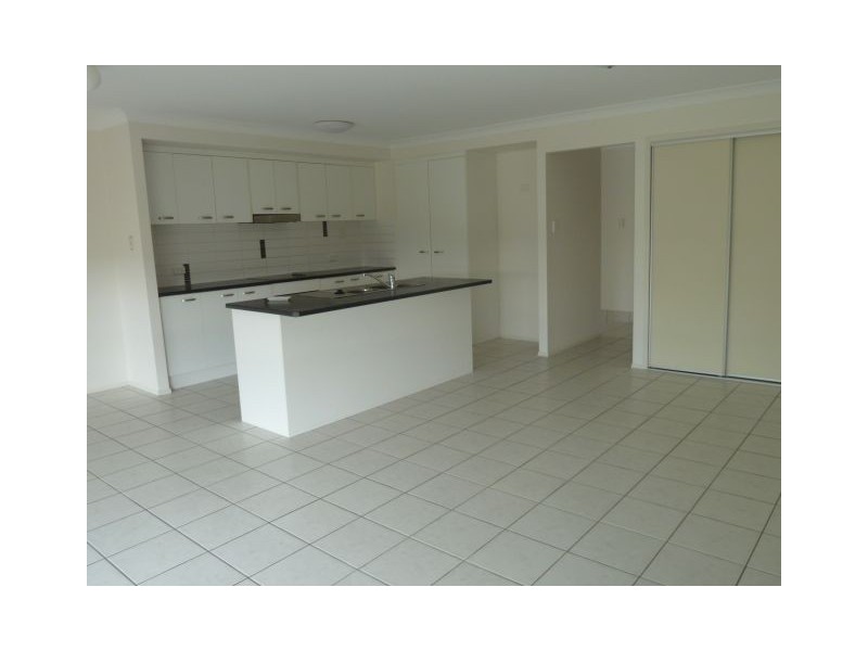 113 Bunker Rd, Victoria Point QLD 4165