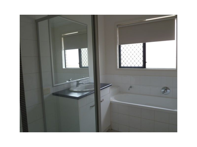 113 Bunker Rd, Victoria Point QLD 4165