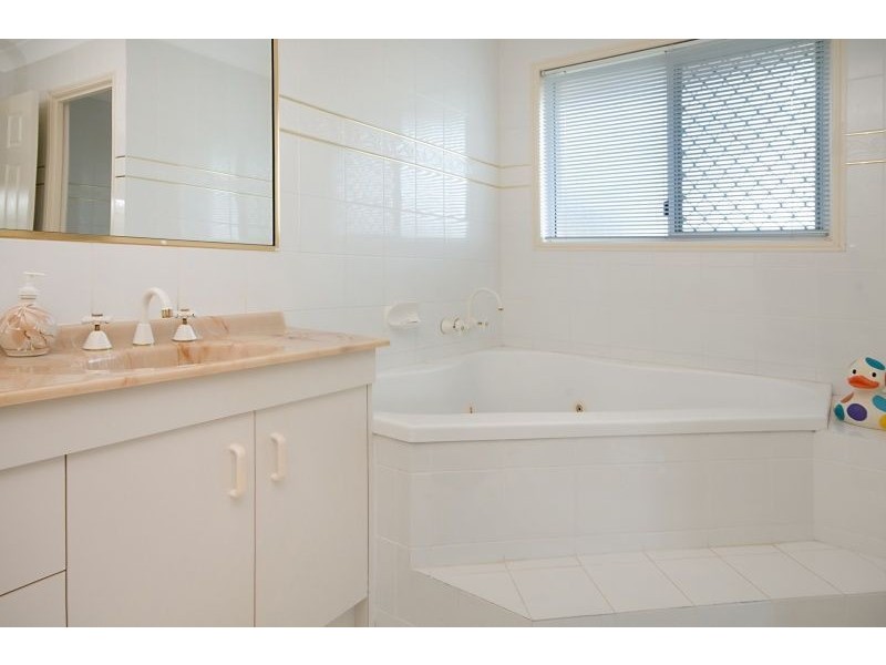 8 Glenella Court, Alexandra Hills QLD 4161