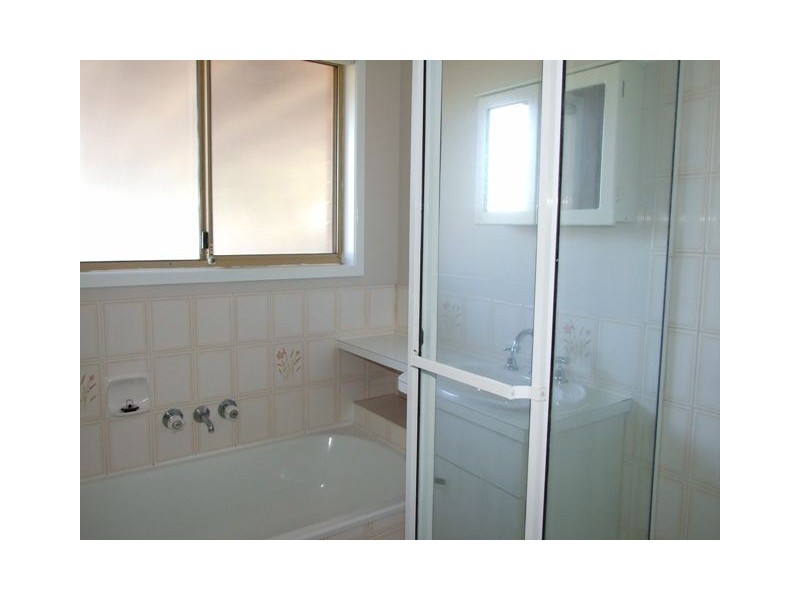 19 Anita Street, Redland Bay QLD 4165