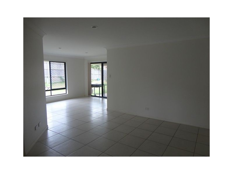 15 Ivanhoe Street, Brassall QLD 4305