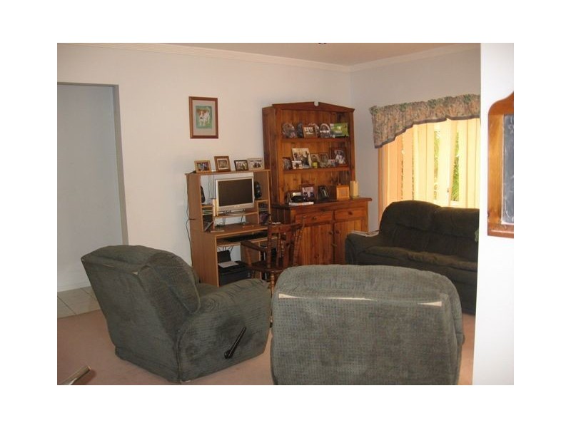 18 Adrian Street, Victoria Point QLD 4165