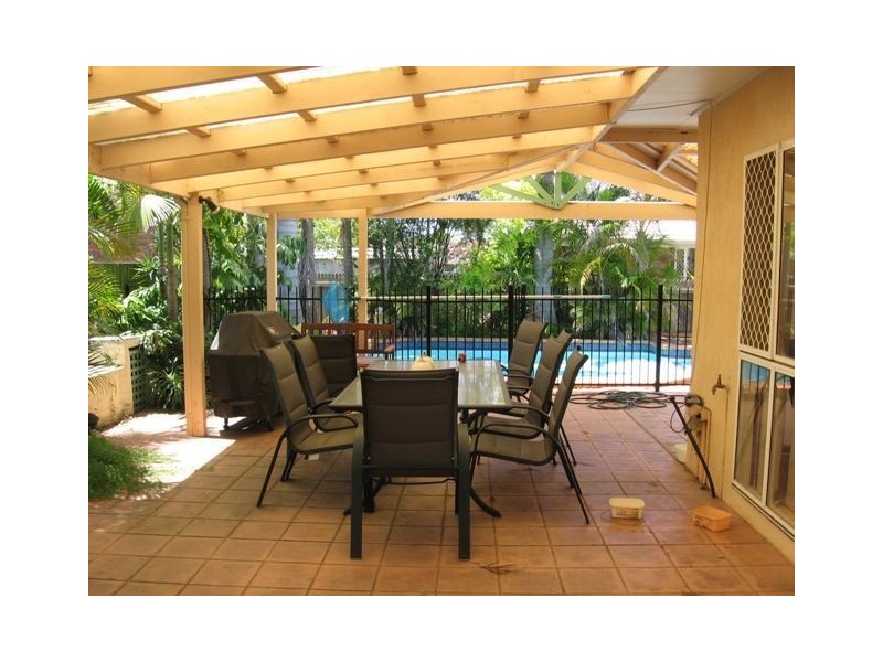 18 Adrian Street, Victoria Point QLD 4165