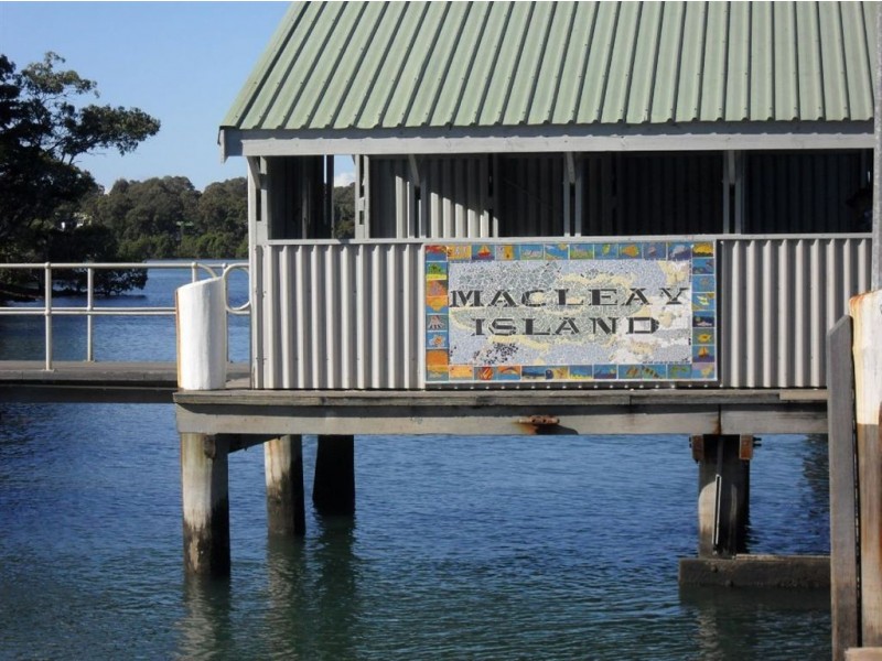 70 High Central Rd, Macleay Island QLD 4184