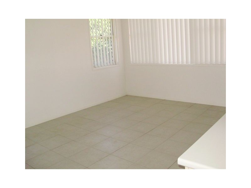 5 Turquoise St, Redland Bay QLD 4165