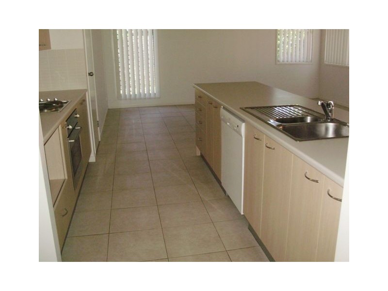 5 Turquoise St, Redland Bay QLD 4165