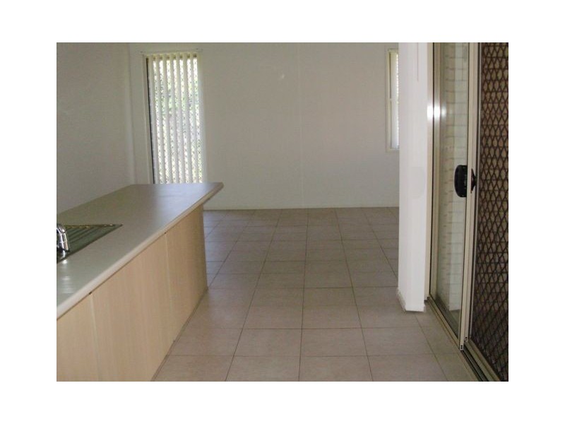 5 Turquoise St, Redland Bay QLD 4165