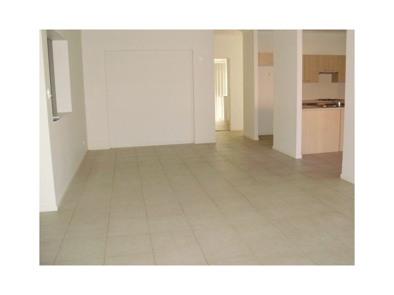 5 Turquoise St, Redland Bay QLD 4165