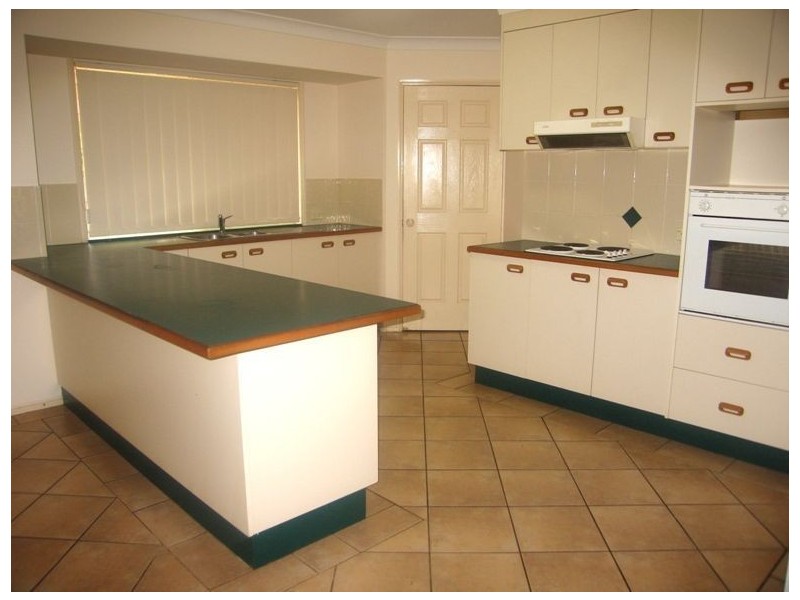 12 Sunningdale Drive, Redland Bay QLD 4165