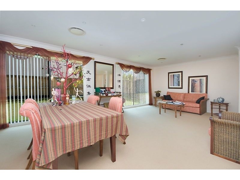 10 Juniper Cct, Stretton QLD 4116