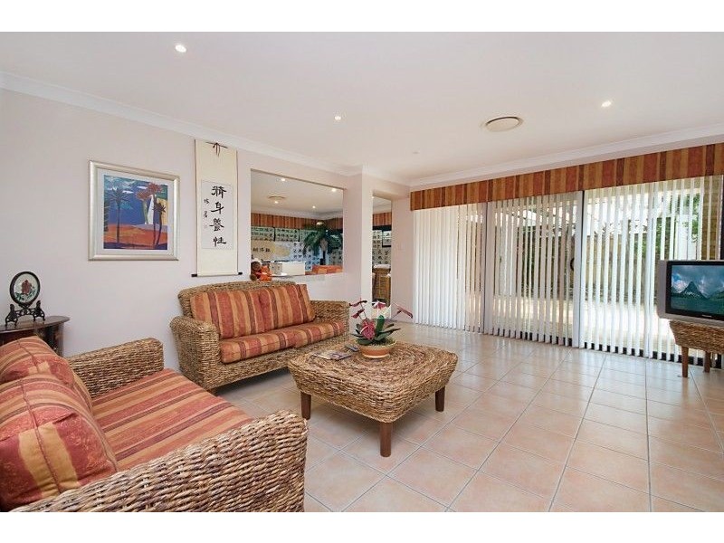 10 Juniper Cct, Stretton QLD 4116