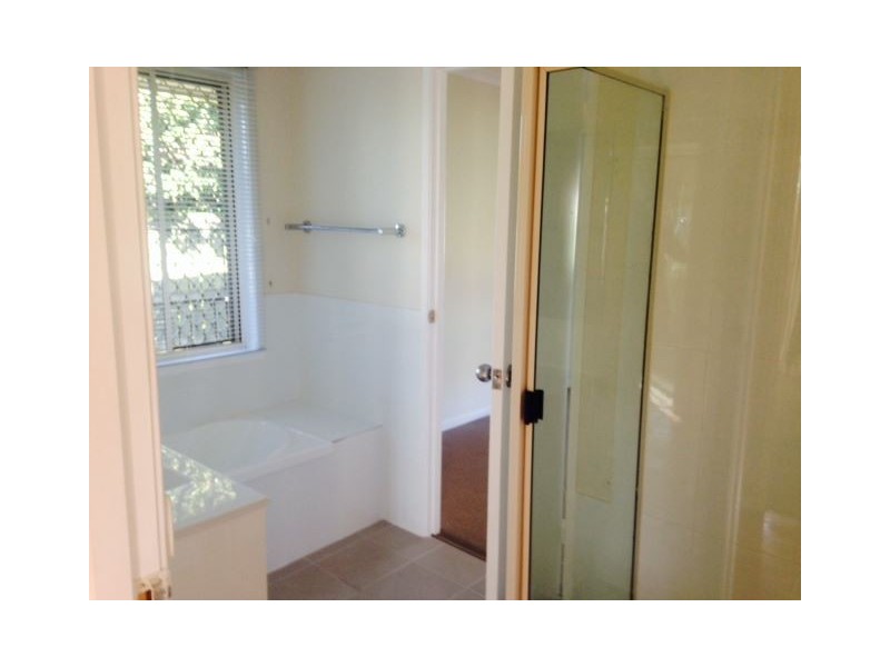 104 Montgomery Drive, Alexandra Hills QLD 4161