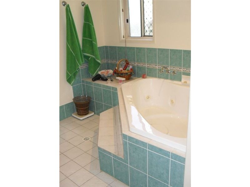 1 Summerhill St, Victoria Point QLD 4165