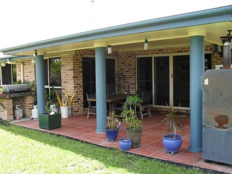 1 Summerhill St, Victoria Point QLD 4165